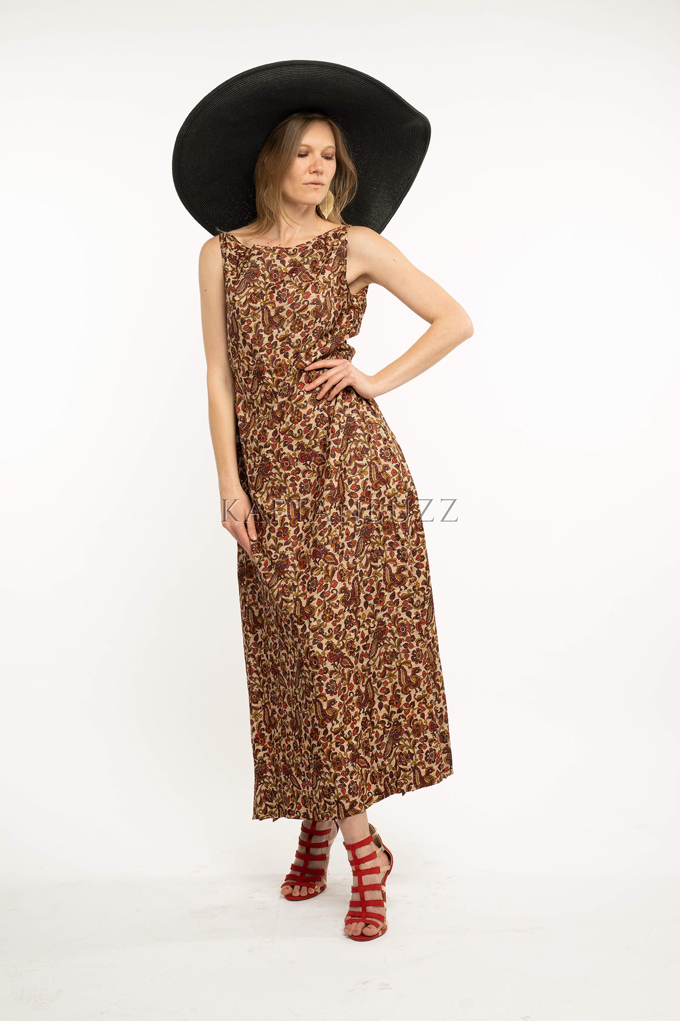 Mulberry paisley silk dress featuring boat neck