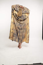 Load image into Gallery viewer, Tie dye kaftan kimono with pockets great summer caftan for loungewear perfect beach cover up
