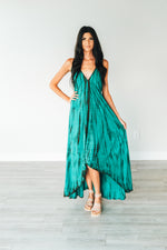 Load image into Gallery viewer, Green Kaftan Dress, Tie Dyed Dress, Maxi Dress, Shibori Dress, kaftan, Oversized Kaftan, Summer Beach Dress, Vacation Dress, Resort Wear
