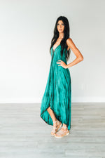 Load image into Gallery viewer, Green Kaftan Dress, Tie Dyed Dress, Maxi Dress, Shibori Dress, kaftan, Oversized Kaftan, Summer Beach Dress, Vacation Dress, Resort Wear

