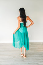 Load image into Gallery viewer, Cover up beach dress in green
