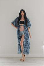 Load image into Gallery viewer, Indigo Robe, Women Kimono Robe, Duster Cardigan, Robe With Pockets, blue Robe, Plus Size Clothing, Duster Robe, Long Kaftan Robe
