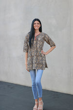 Load image into Gallery viewer, Bohemian Kurti, Kalamkari Kurti, Gypsy Tunic Top, Boho Tunic Top
