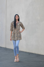 Load image into Gallery viewer, Bohemian Kurti, Kalamkari Kurti, Gypsy Tunic Top, Boho Tunic Top
