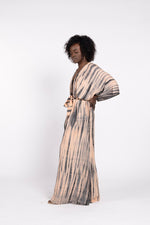 Load image into Gallery viewer, Tie-dye kimono styled as bridesmaid robe and bridal party loungewear
